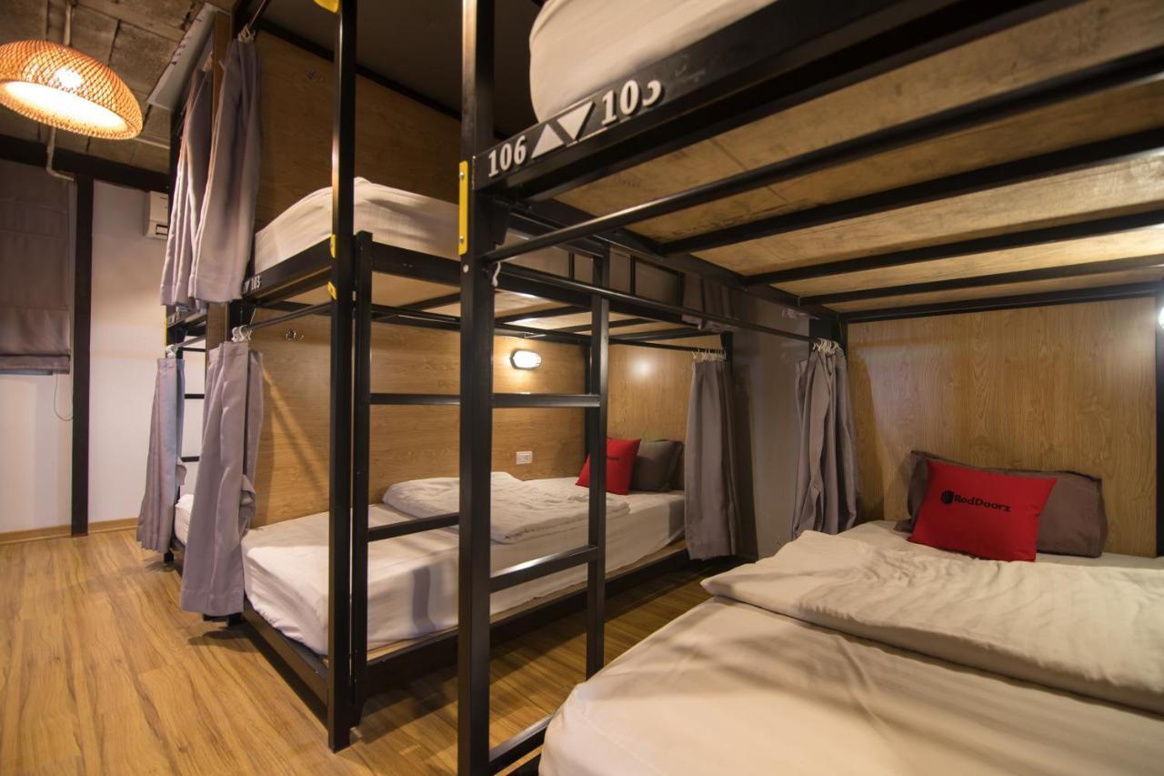 Nhà Trọ RedDoorz gần Nhà Thờ St. Joseph Hà Nội Ngoại thất bức ảnh